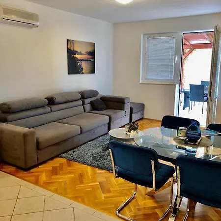 Sunny Paradise 2, Makarska - Apartment *